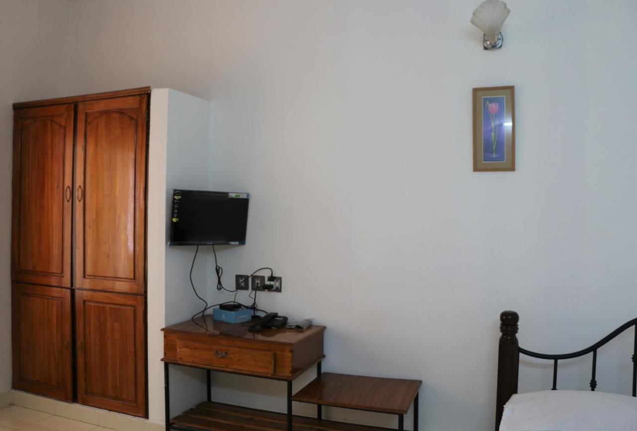 Hotel East Coast Thiruvananthapuram Esterno foto