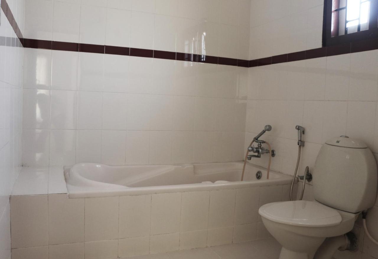 Hotel East Coast Thiruvananthapuram Esterno foto